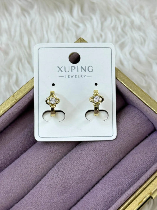 Xuping Taşlı Oval Detaylı Küpe